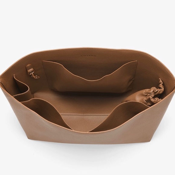 ISO: Cuyana Tote Organization Insert in Caramel - Picture 3 of 3